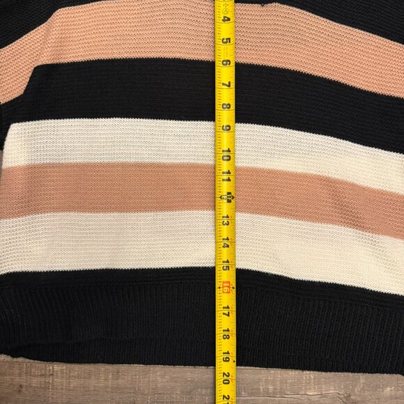 Full Circle Women's Sweater - Picture 4 of 4